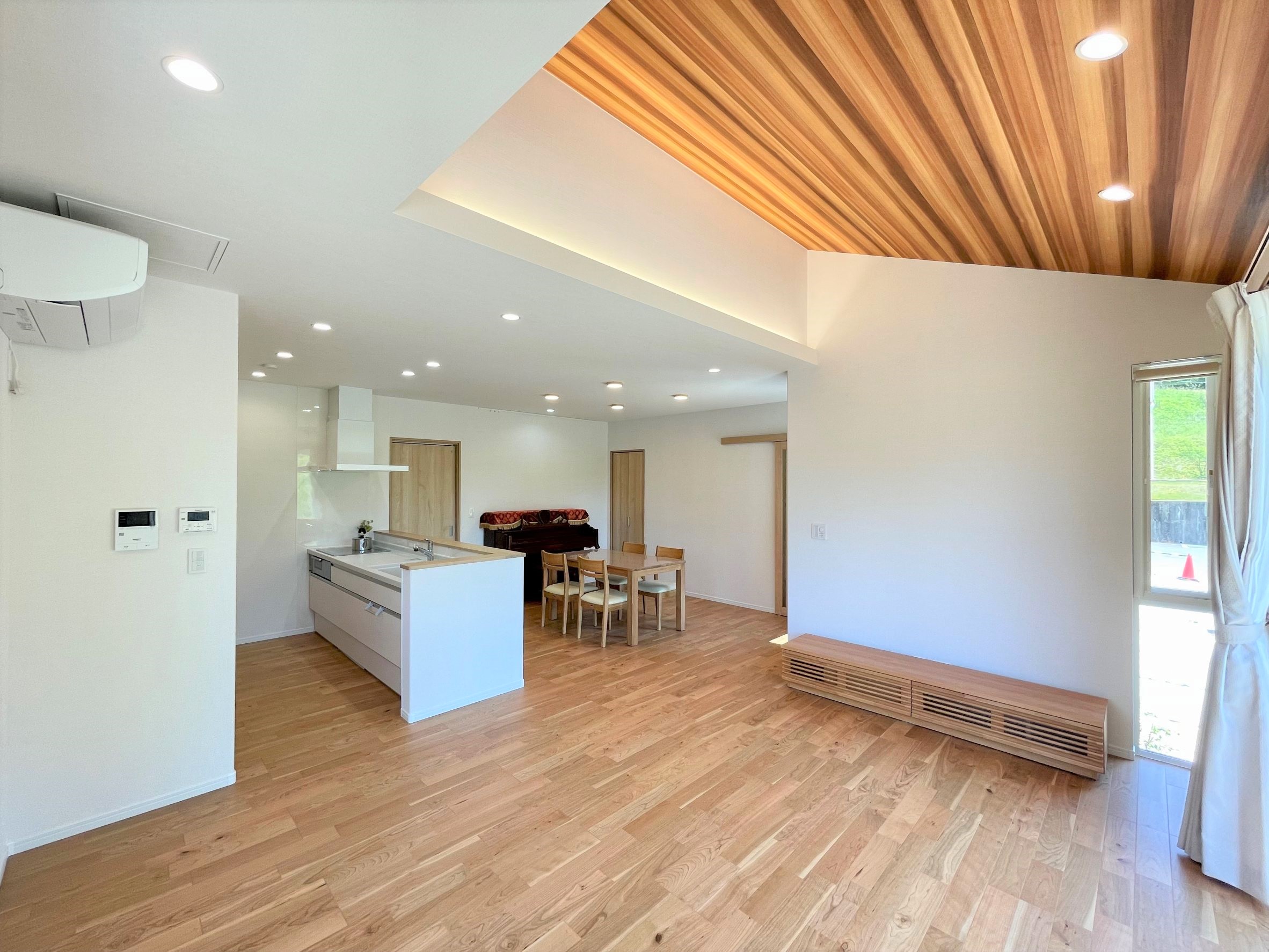和モダンスタイル 自然と暮らす家 | 福島県二本松市の新築一戸建て・注文住宅の建築ならマルヨシ工業